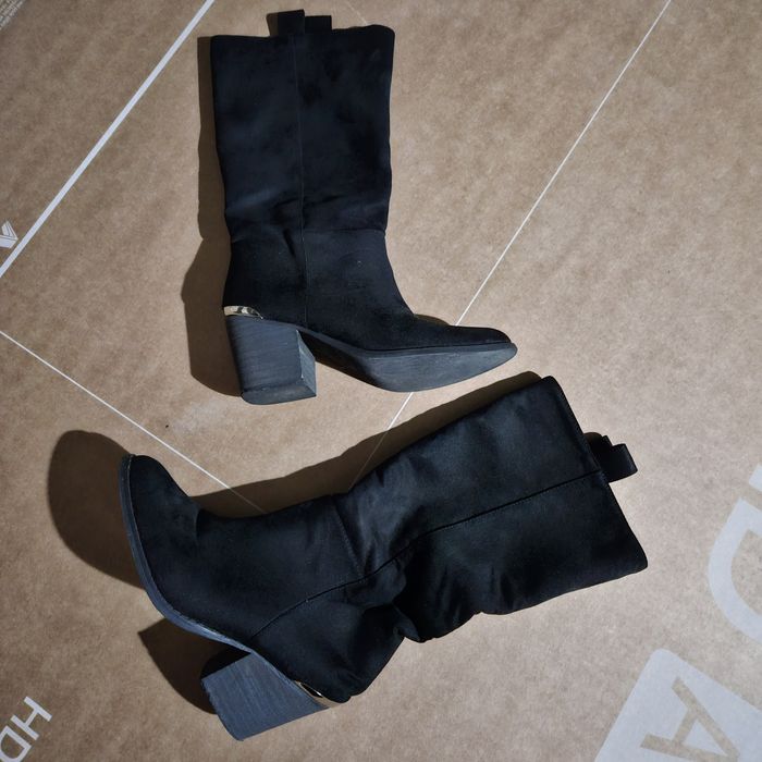 Ciocate negre piele intoarsa