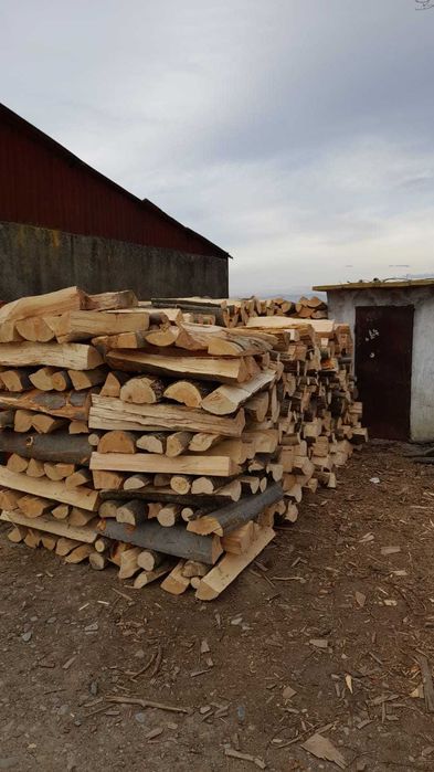 Lemn de foc cu livrare la domiciliu pentru centrale sau sobe de teraco