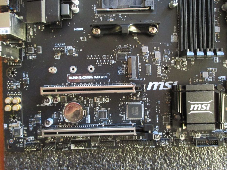 Дънна платка MSI B450M BAZOOKA MAX WIFI, сокет АМ4