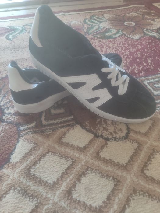 Кроссовки ... кеды янги