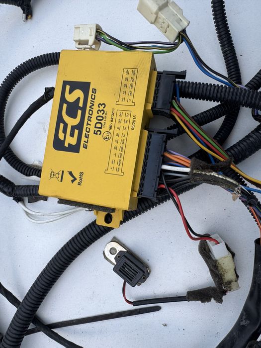 Теглич Тойота Авенсис 2009-2015г комби