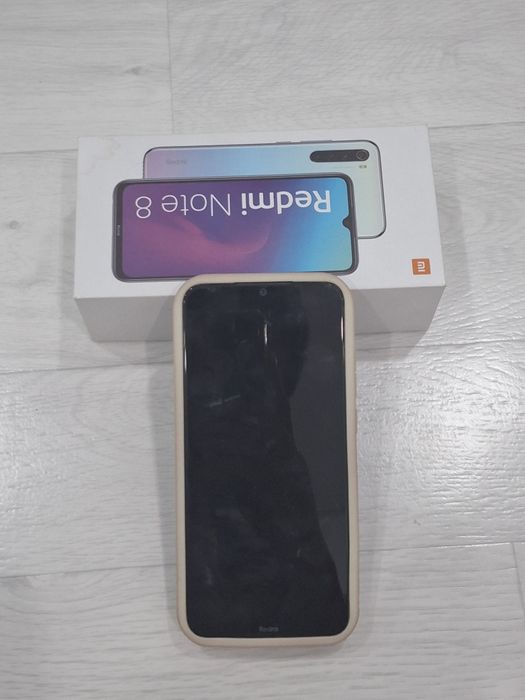 Телефон Redmi Note 8