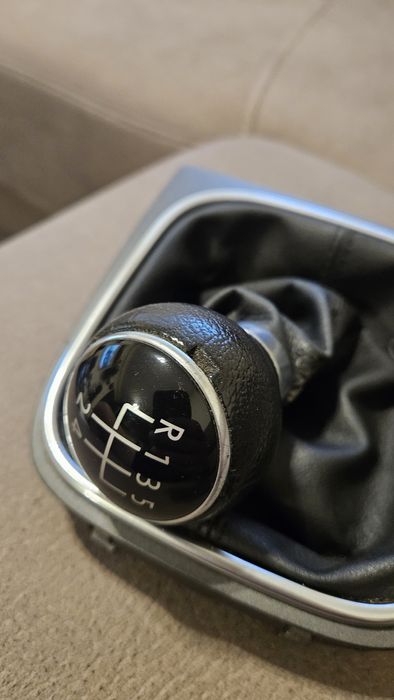 Волан VW три лъча в идеално състояние! И топка за скоростен лост.