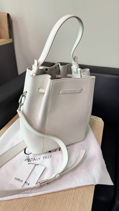 Естествена кожа чанта Furla