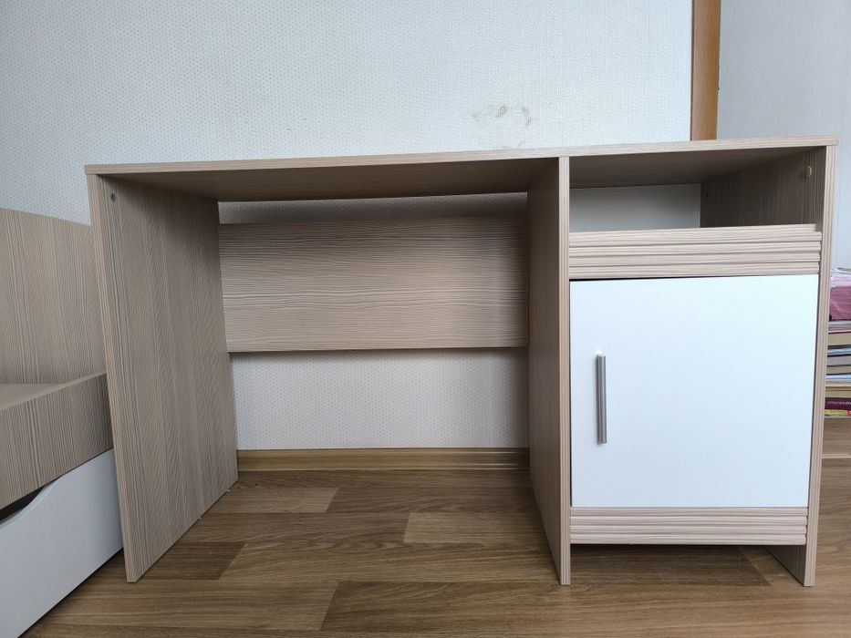 Стол письменный кровать детская подрастковая