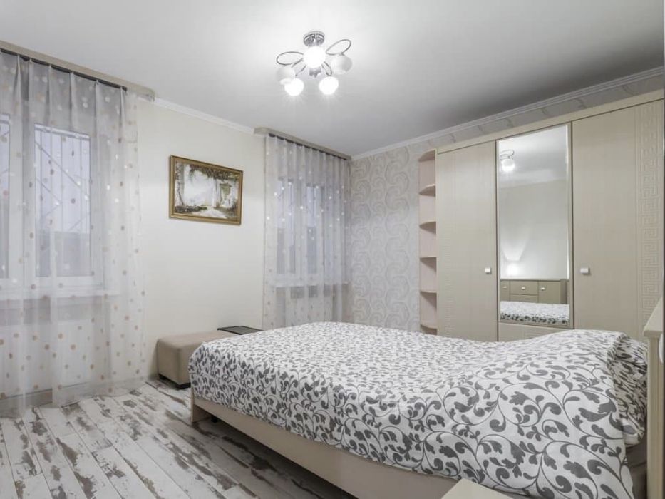 Чистаяквартира посуточно, Центр Уральска