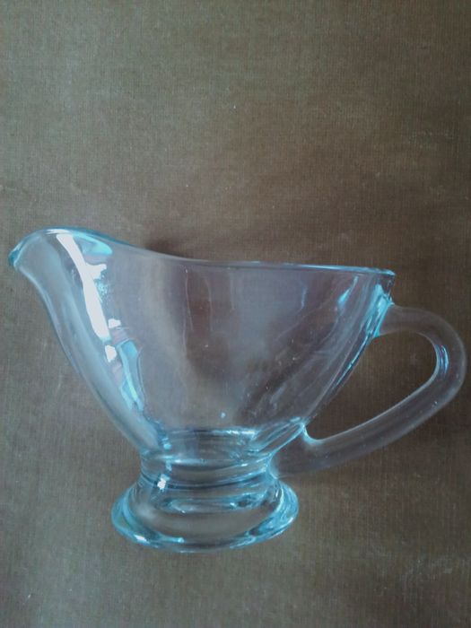 Продам хрустальную и стекляную посуду