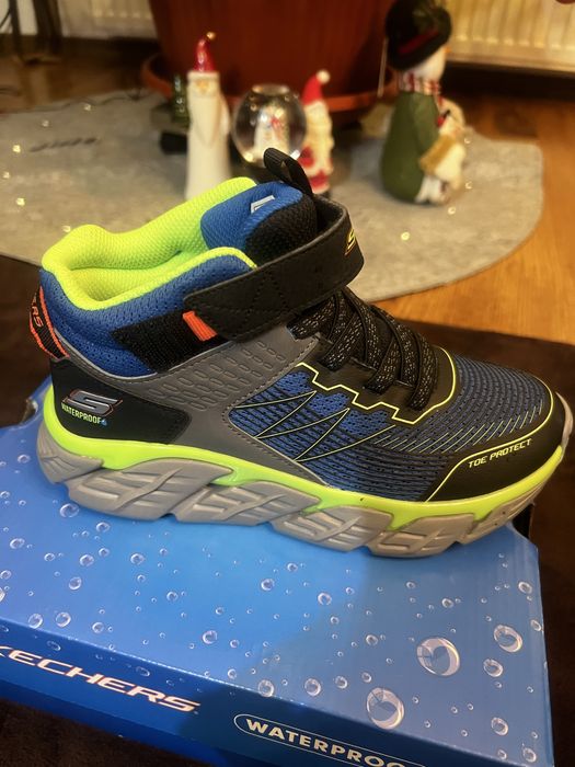 Нови Skechers, 34 размер, водонепромокаеми