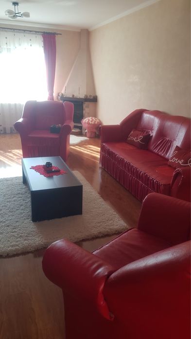 Casă de vânzare in Vlădesti