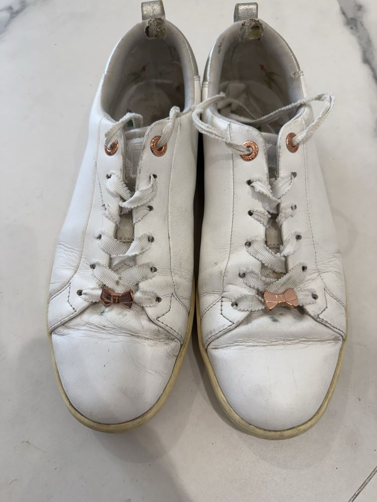 Обувки Ted Baker