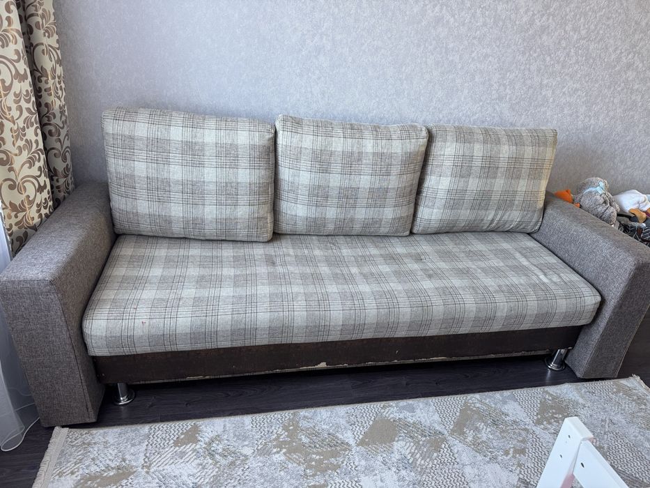 Продам диван в хорошем состоянии