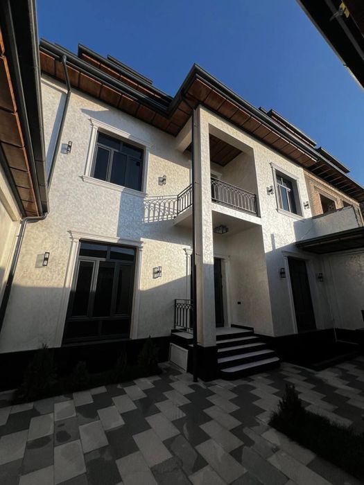 Уч кахрамон постидан 4 км кирганда 6 хонали уй сотилади uch qahramon