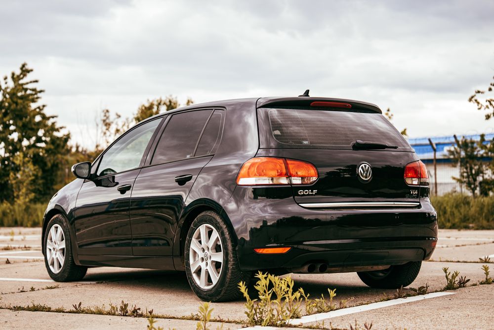 Închirieri auto ieftine și flexibile - LocalRent