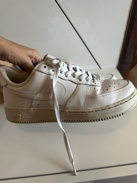 Два модела Nike Air Force