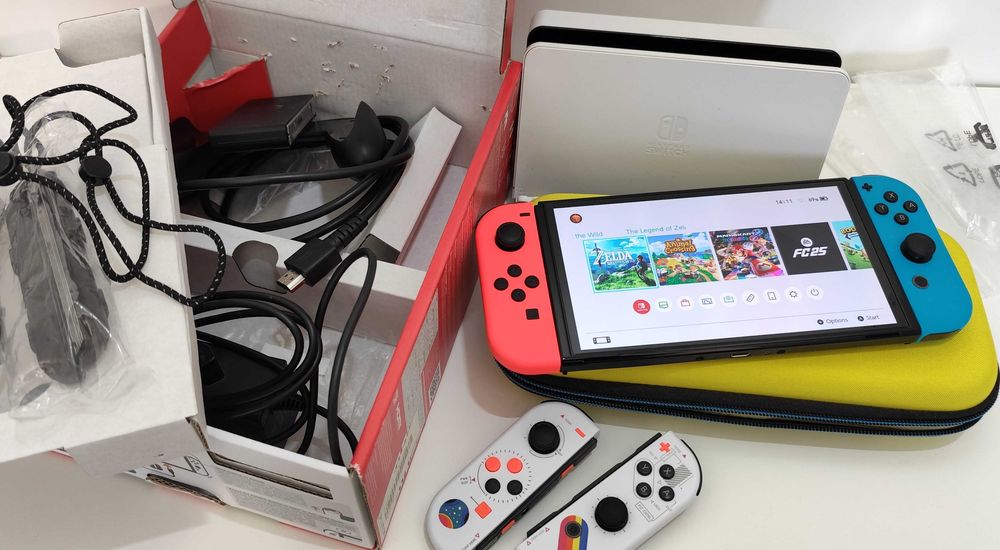 Nintendo Switch OLED modat