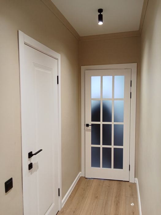 Установка межкомнатных дверей