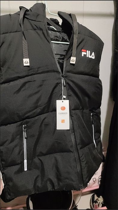 Стильная жилетка FILA