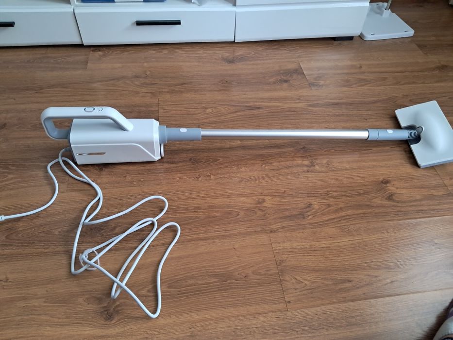 Паровая швабра с восьмью насадками