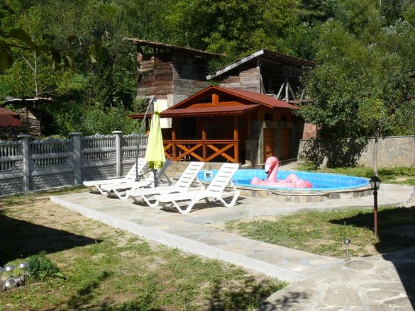 Къща за гости Ванеса с басейн в Трявна