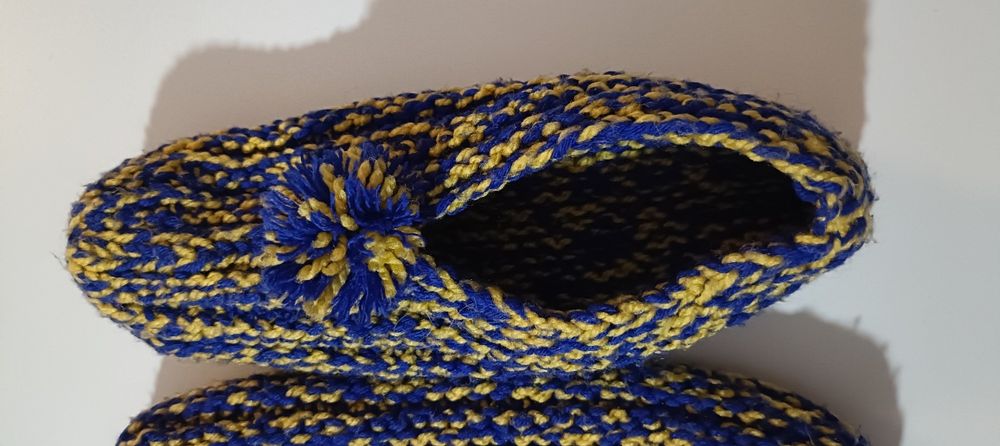 Cipici( de casa ) croșetați mărime 38-39 lucrați manual