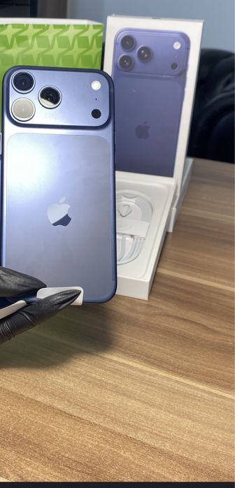 Se vinde iphone 17 pro max 256 gb deep blue