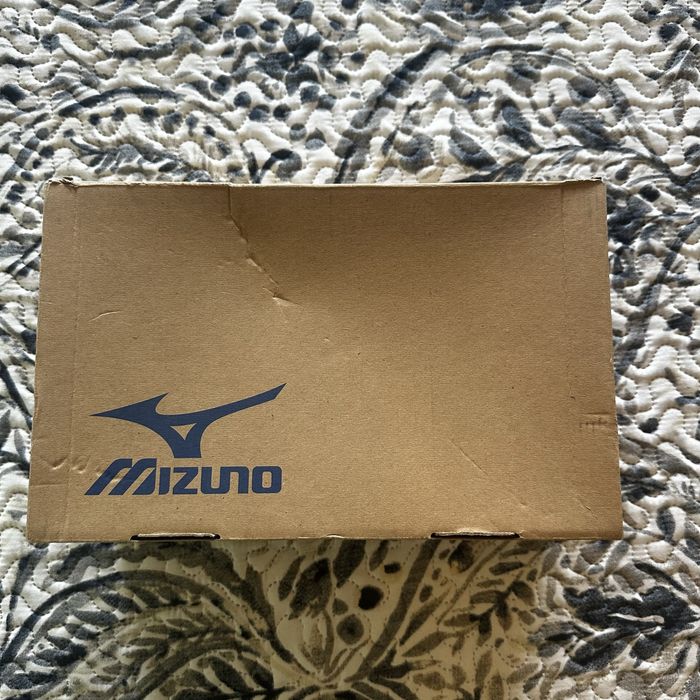 Mizuno Wave Bolt 4