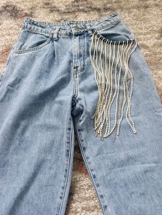 Дамски дънки размер М