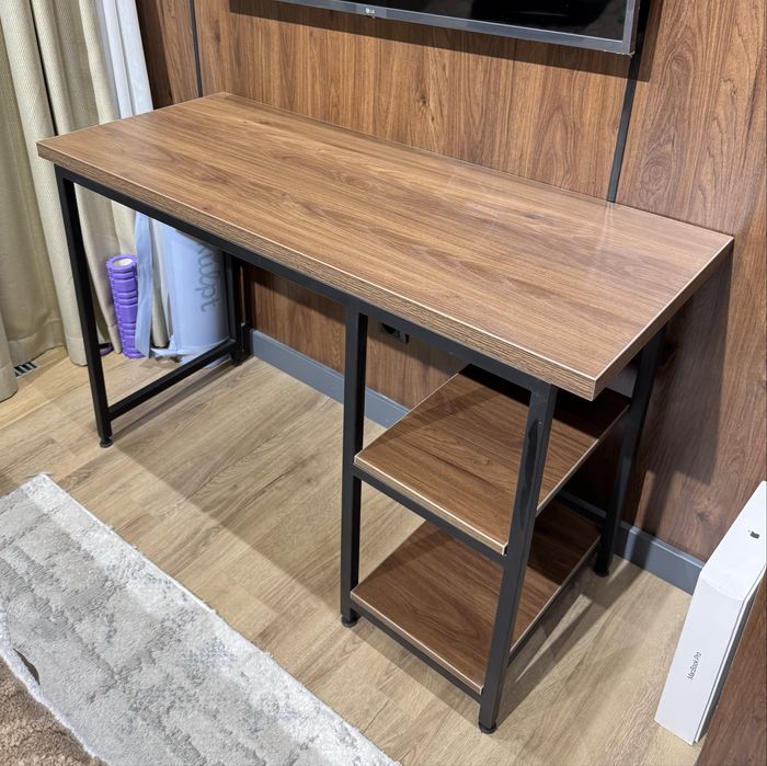 Стол компьютерный / рабочий