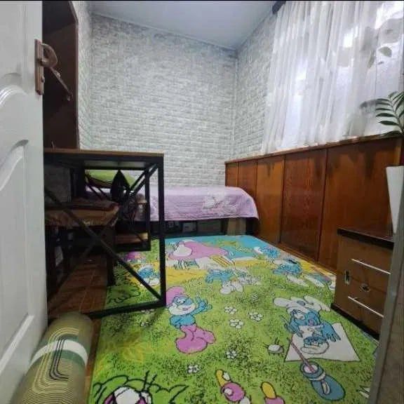 2³/1/2. Дом кирпич. Спутник 4 (Сергели). Квартира 65 м²! Метро 400 м