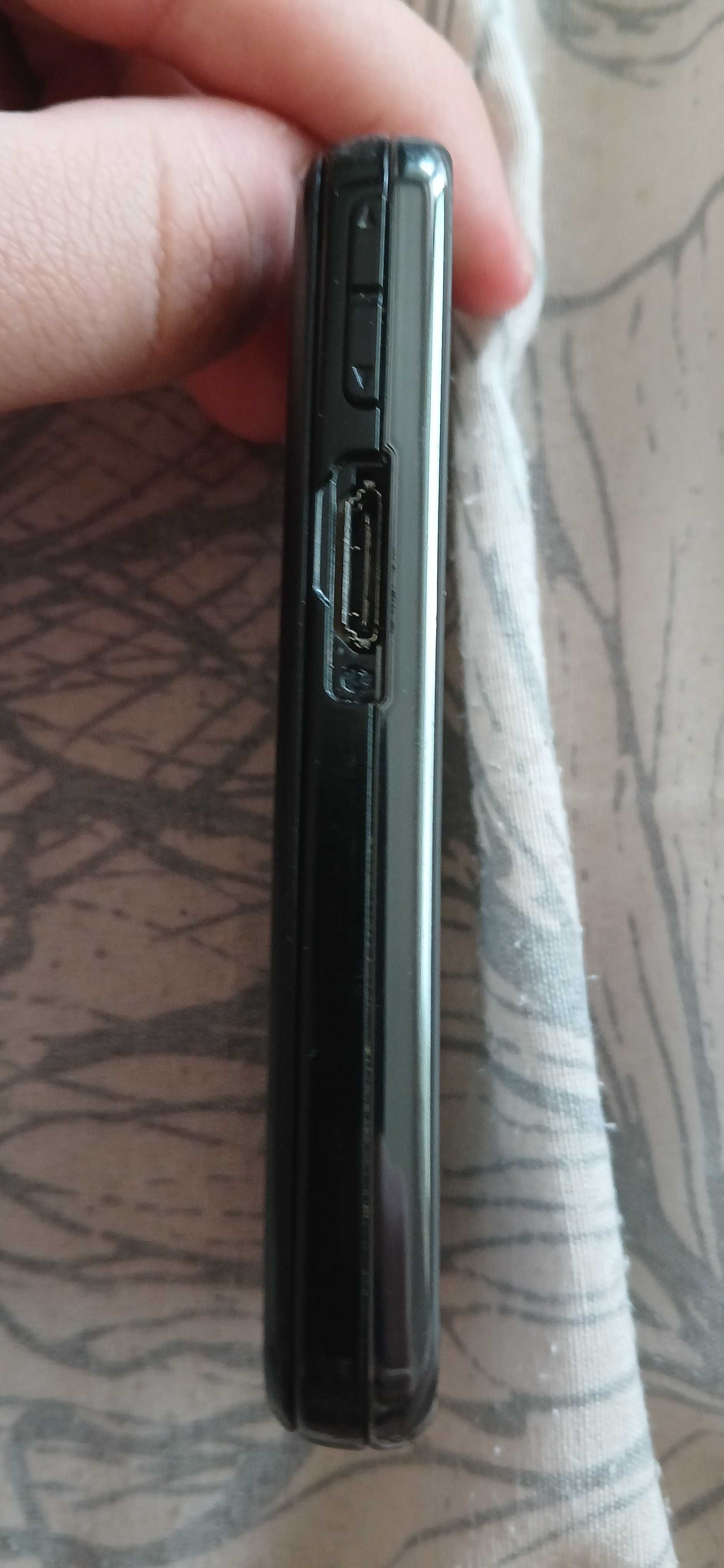 Samsung        .