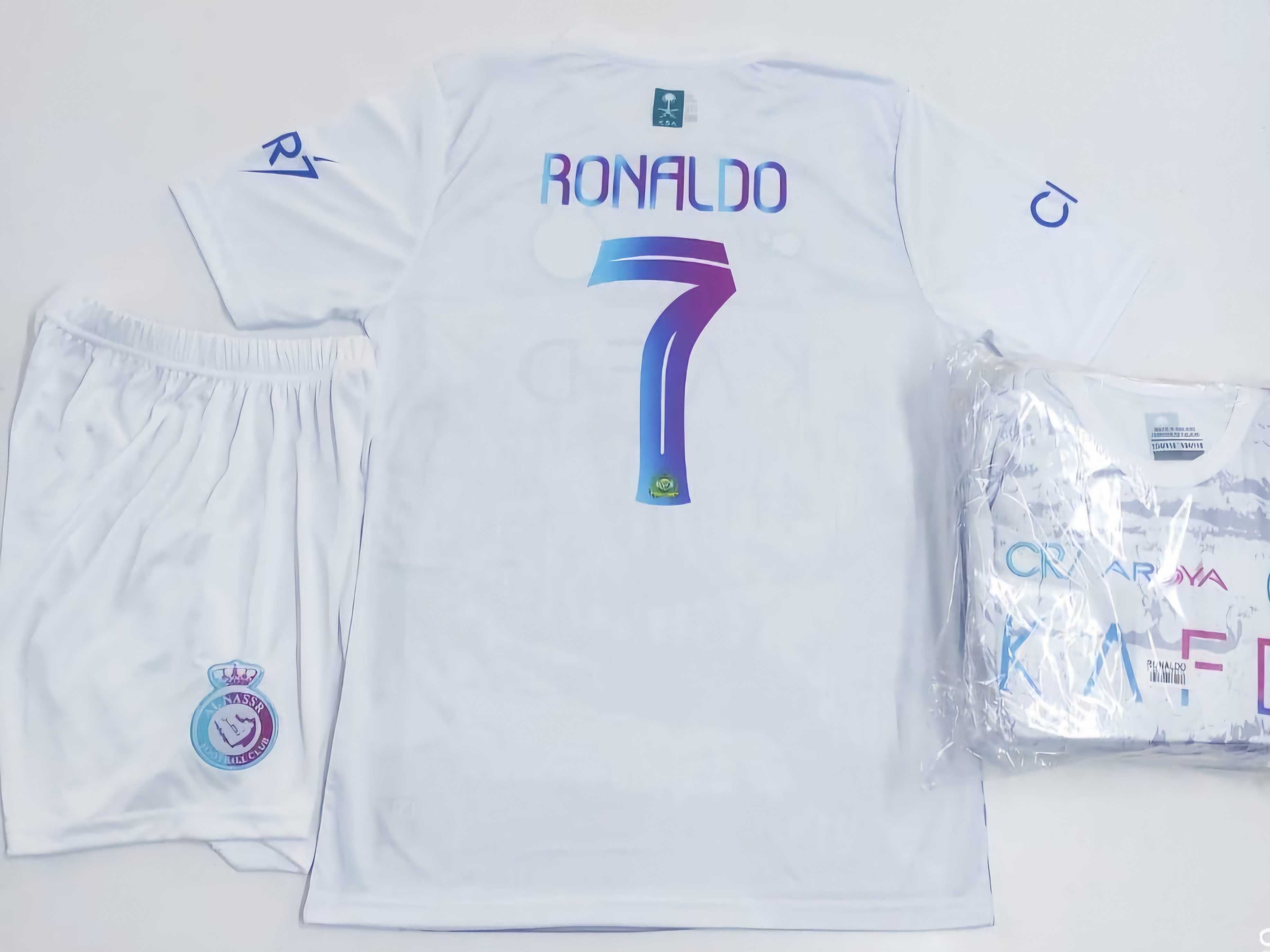 CR7 Бял Детски екип с чорапи Кристиано Роналдо Детско 2026 Ал Насър