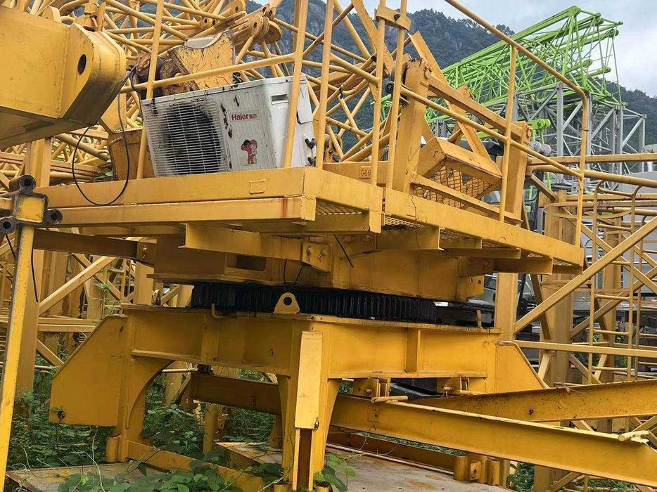 Продается десятитонный башенный кран