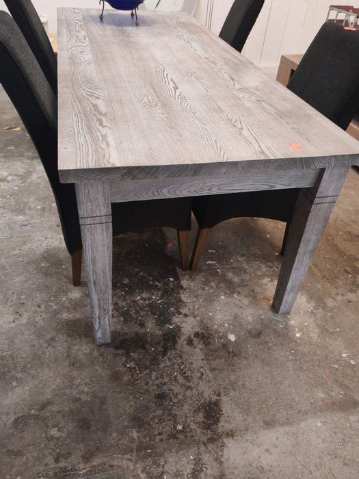 Трапезна маса с 4 стола