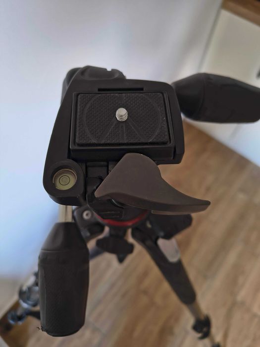 Trepied Manfrotto 190X + Cap MH804-3W