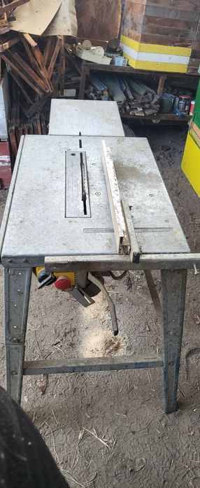 Vand circular pentru lemn