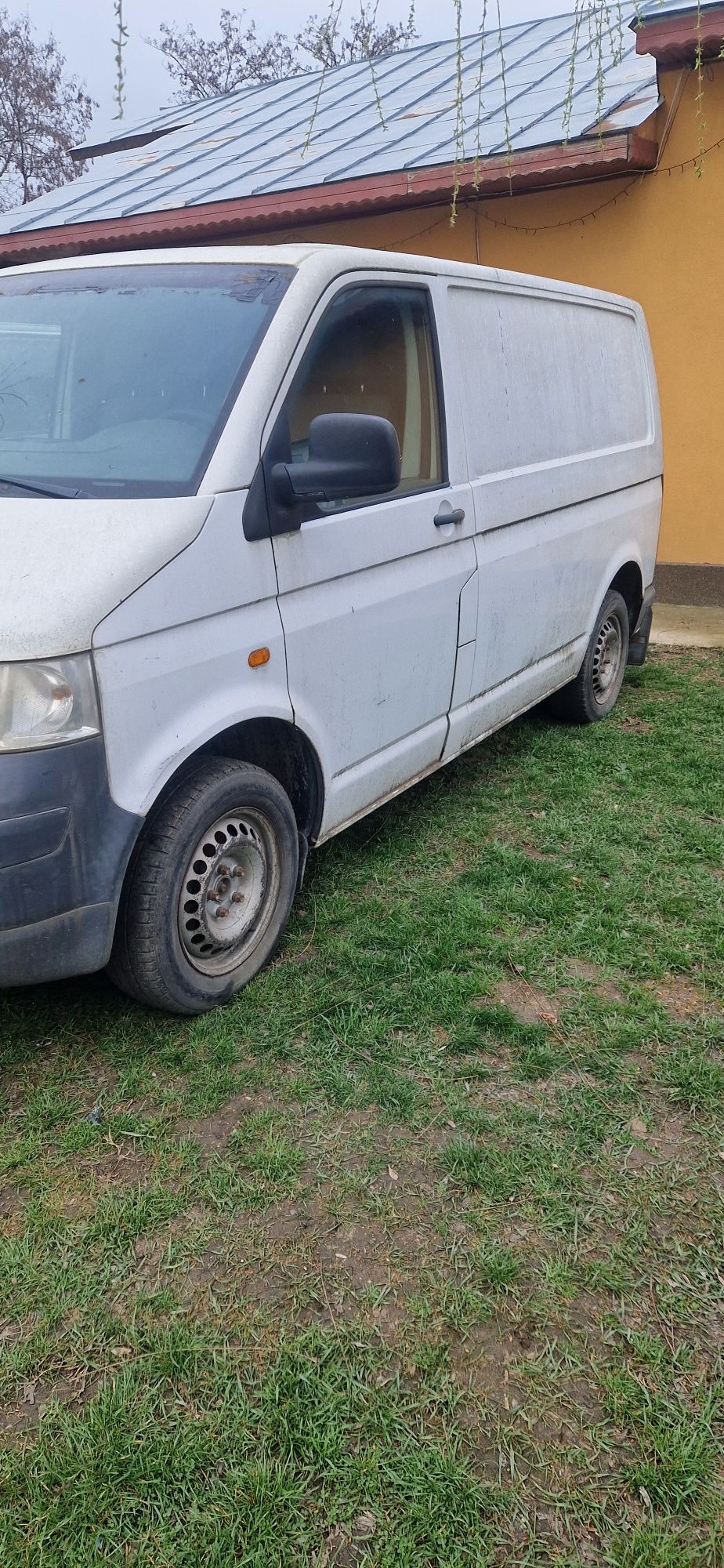 Dezmembrez Volkswagen T5 2007 1.9 brr