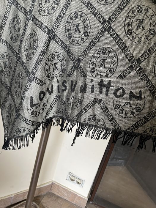 Esarfa Louis Vuitton , autentica