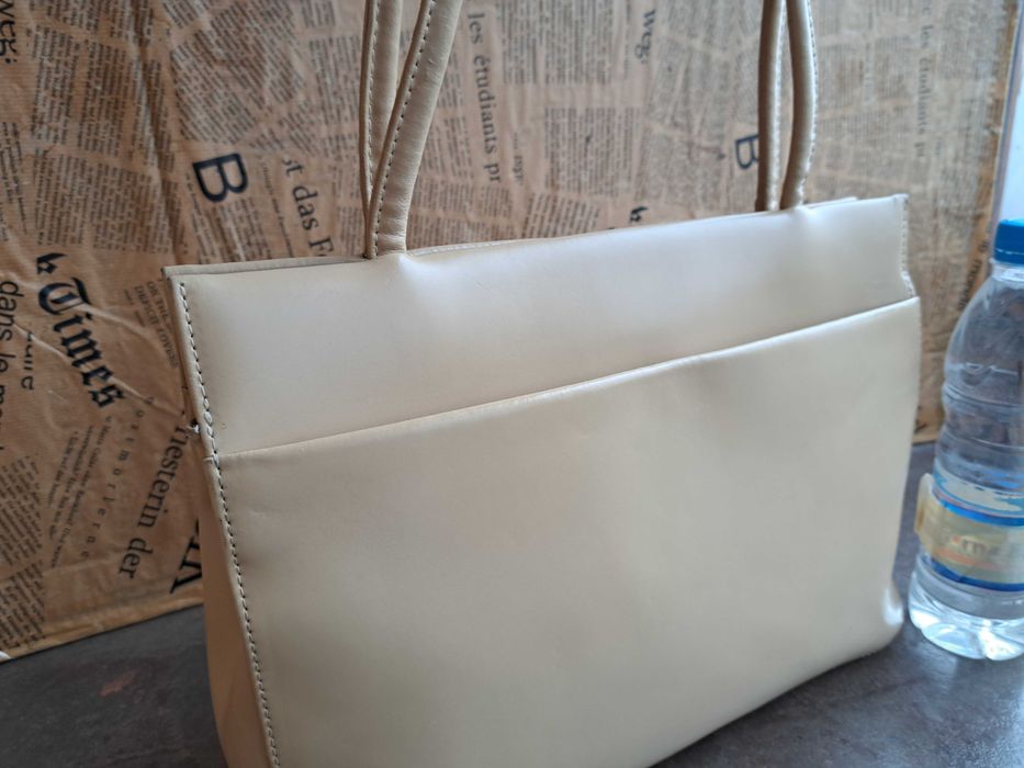 дамска чанта,бежова,кожена-естествена кожа