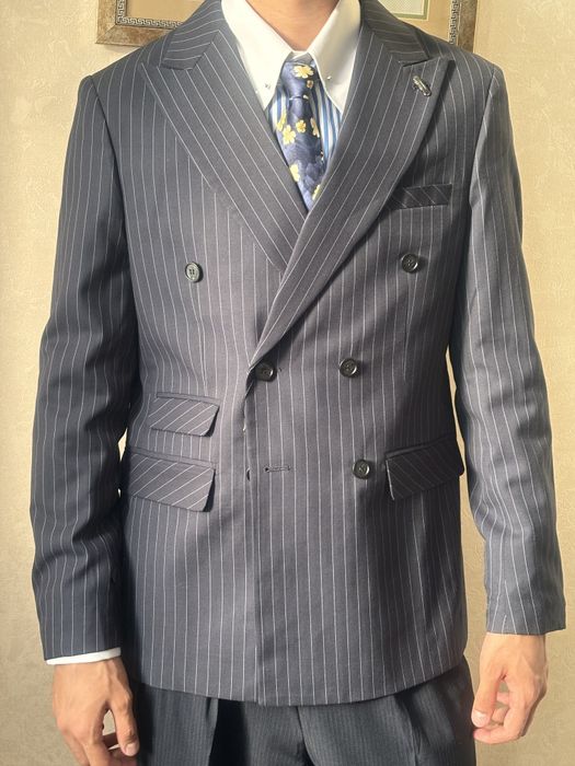 Костюм. 54990 -> 45000 Костюм двубортный классический двойк