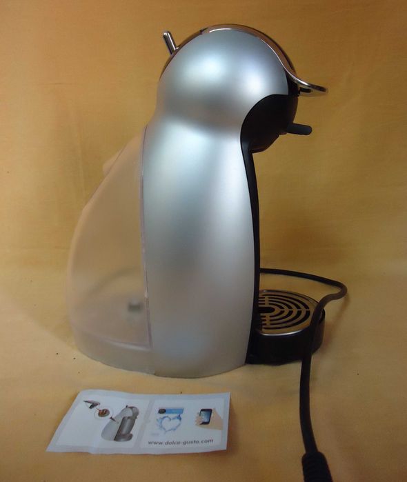 Кафемашина за градина с гаранция 1 година NESCAFÉ® Delonghi Genio 2