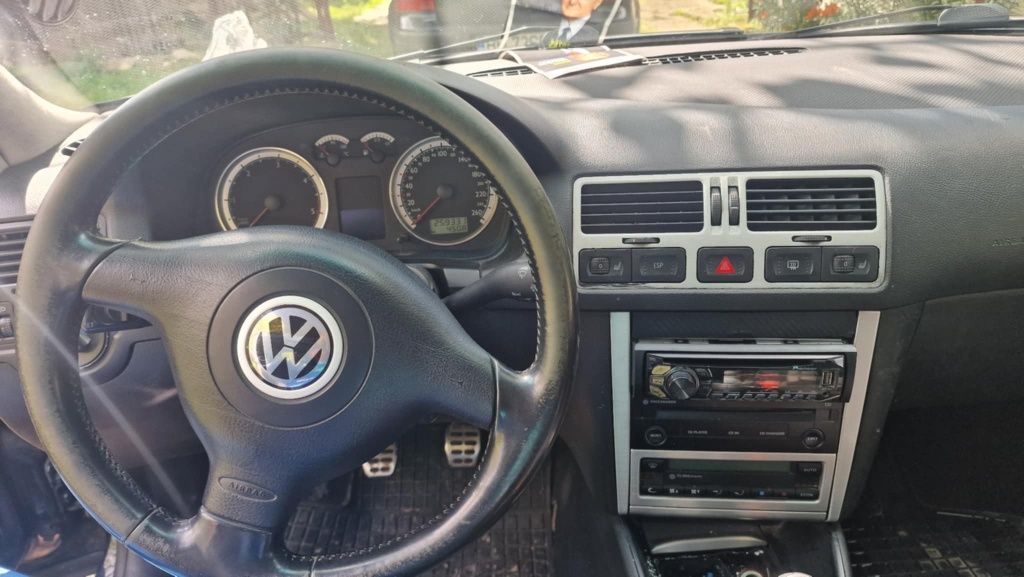 Vând bora 1.9 tdi 131 de cai