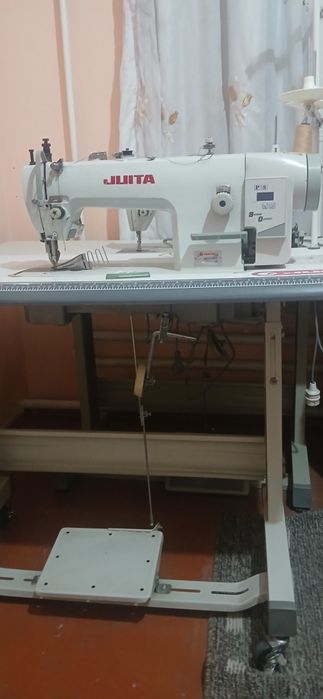 Juita & yinson tikuv mashinasi