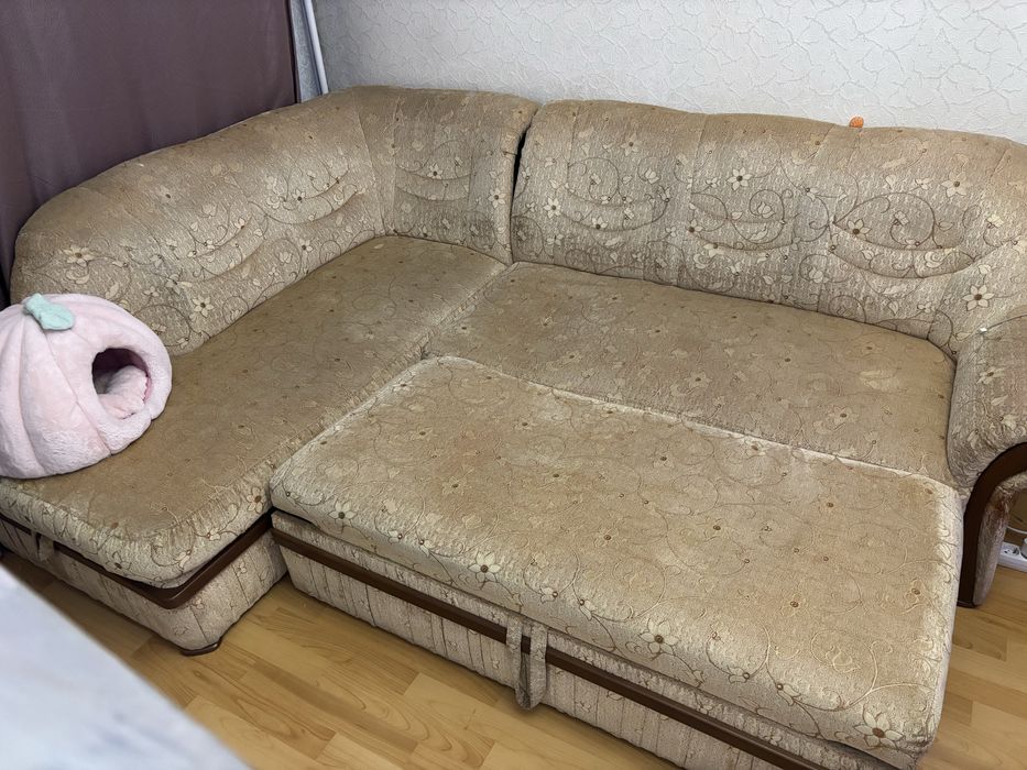 Продаю Диван и кресло