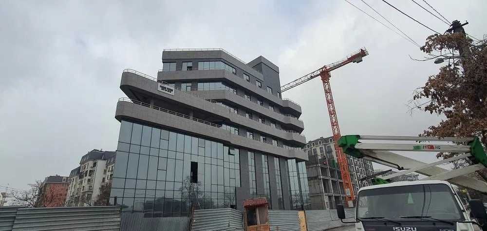 Сдается в аренду коммерческое помещение  7980 кв.м, здание 8 этажей