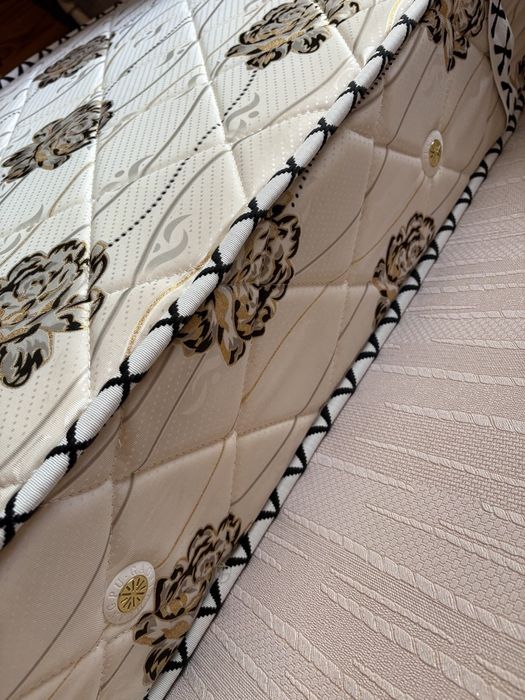 Кроватка Советская. Продается с матрасом.Матрац новый.