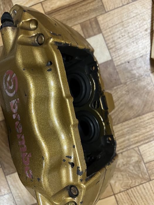 Subaru gold brembo спирачни апарати