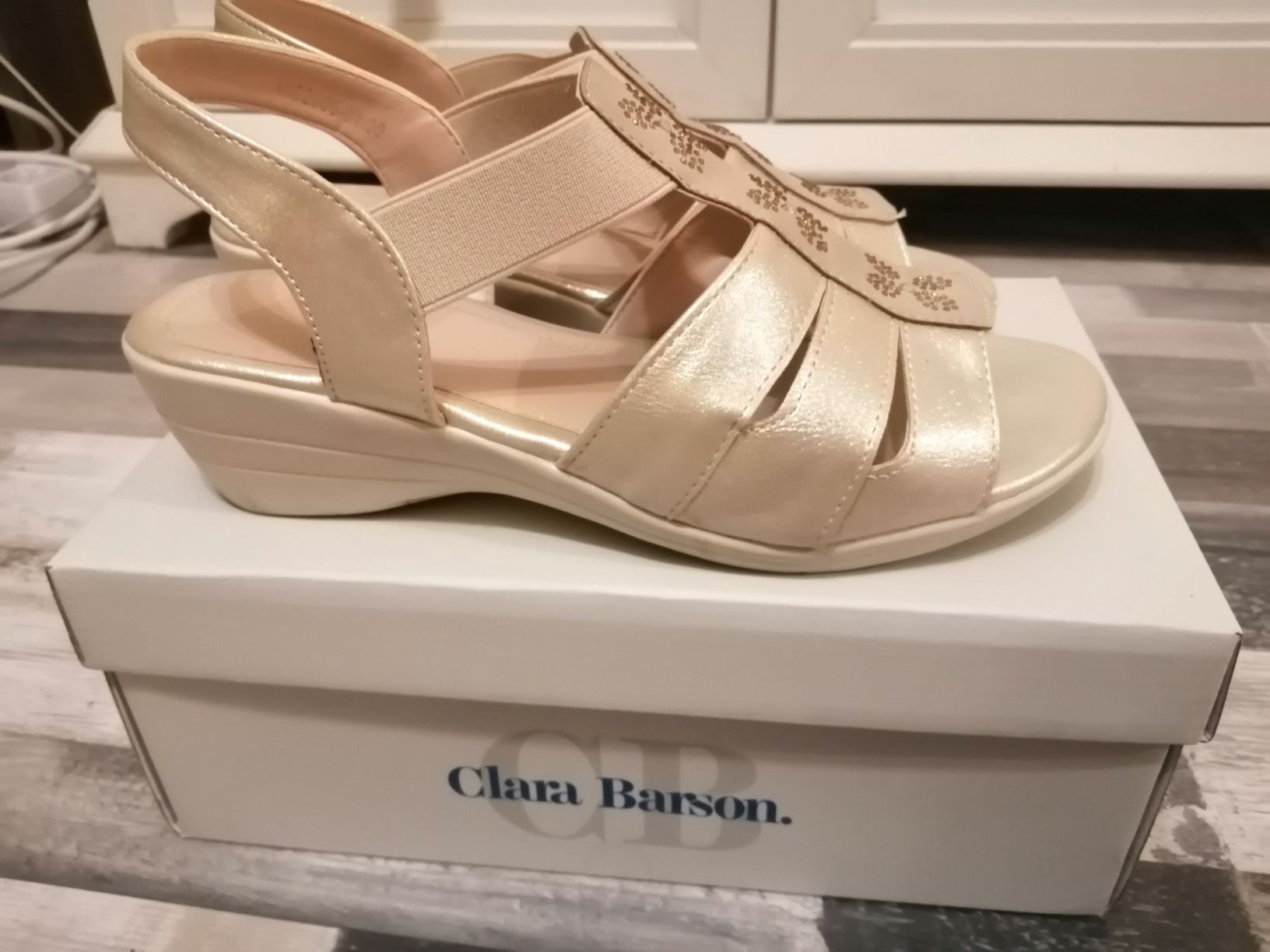 Дамски сандали Clara Barson