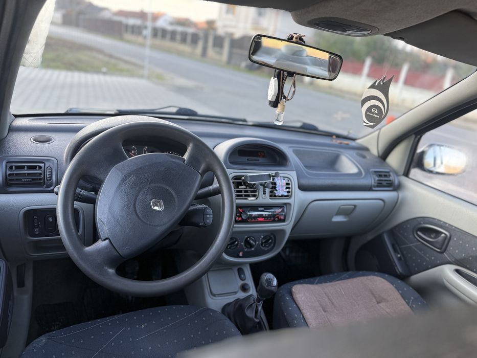 Vând Renault Clio 1.4 benzină