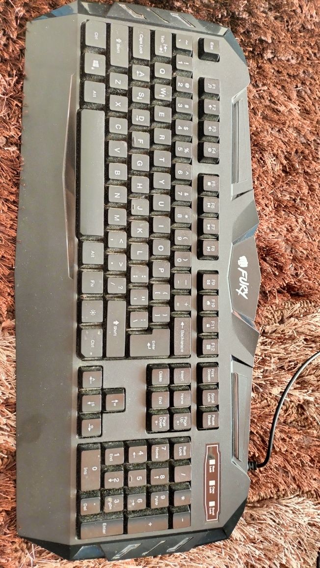 Set Gaming Marvo Scorpion Și Tastatură Gaming Fury