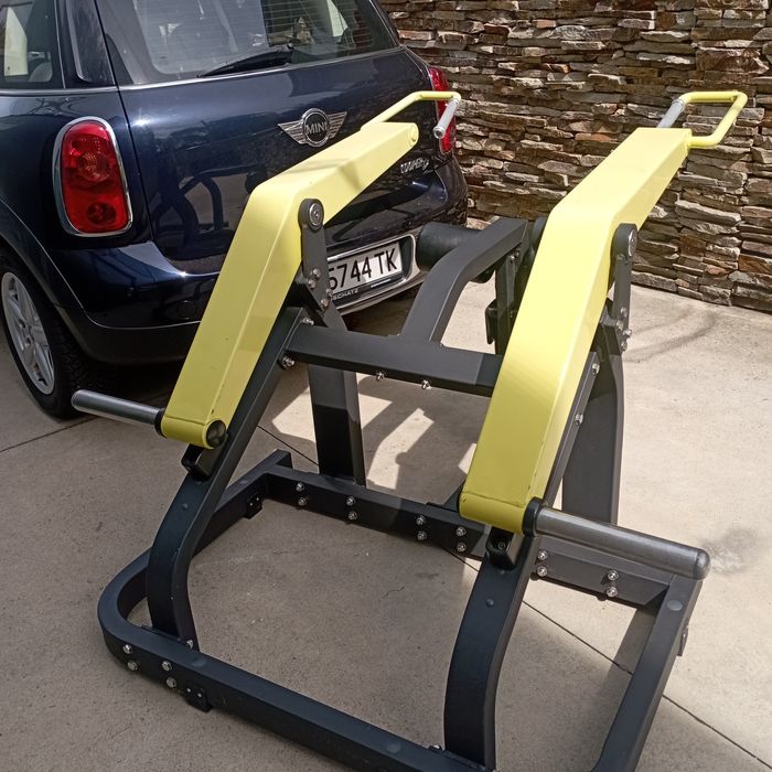 Професионална машина за гърди и трицепс